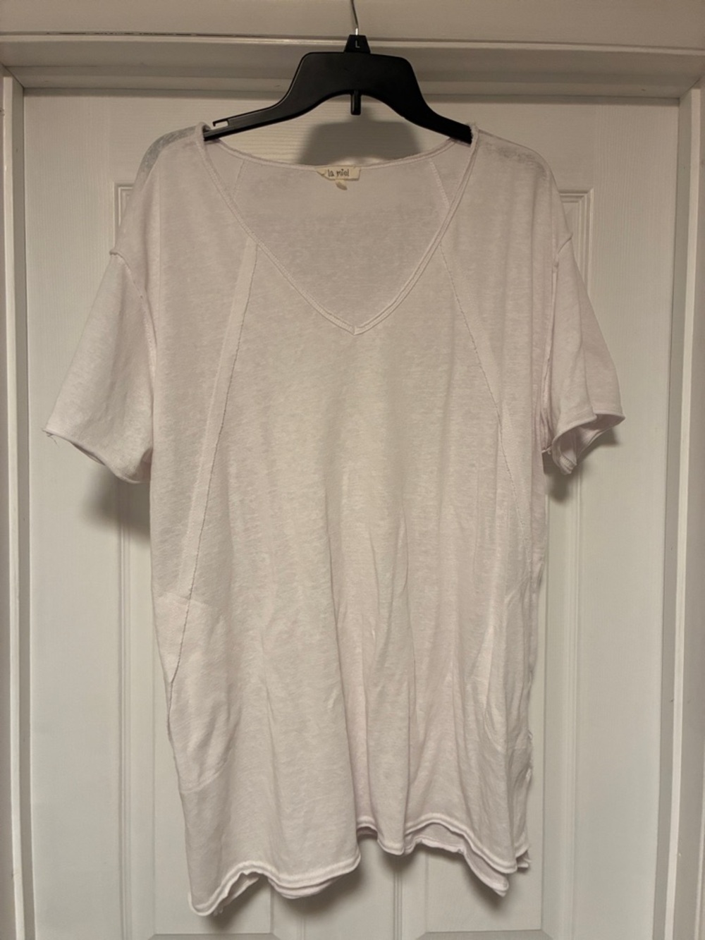 White V-Neck Short Sleeve Tee